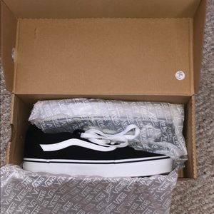✨NWT✨ vans skate shoe